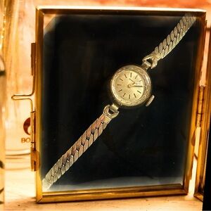 Vintage Silver Caravelle PO Swiss Made Ladies Wristwatch. Works!